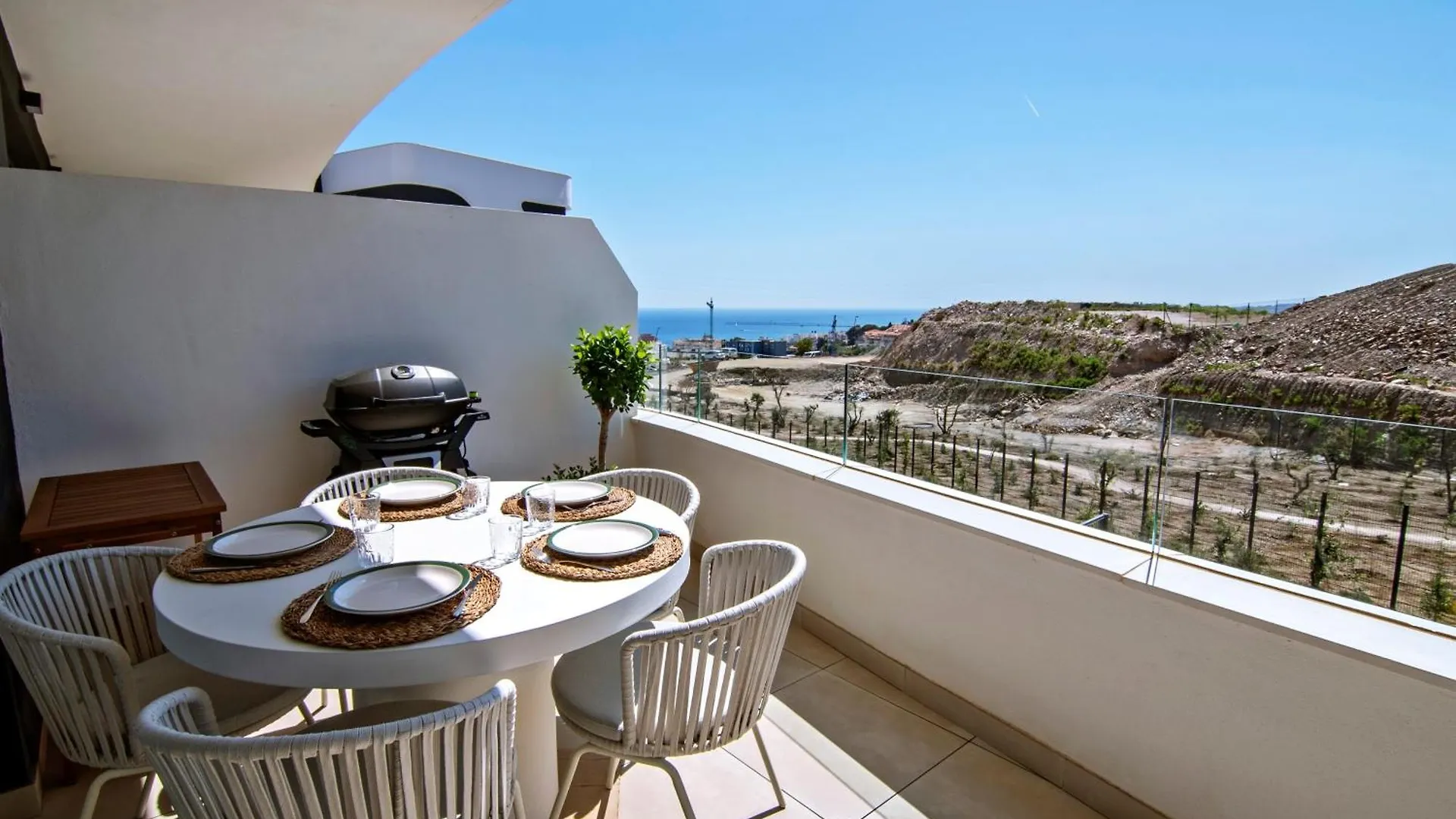 Mara'S Apartments Higueron West - Beach And Sport - Terrace With Afternoon Sun فوينخيرولا
