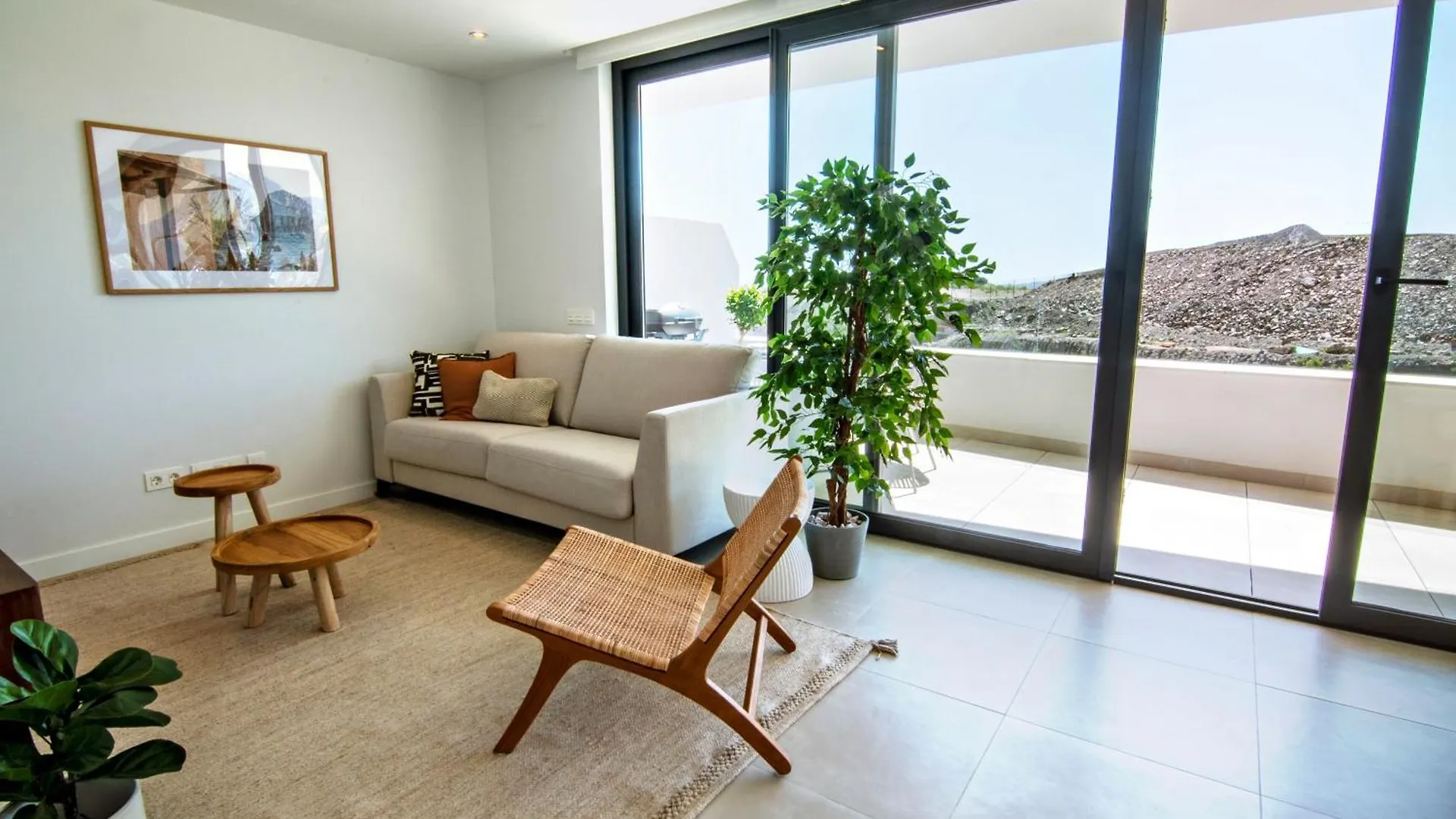 Mara'S Apartments Higueron West - Beach And Sport - Terrace With Afternoon Sun فوينخيرولا 0*,  إسبانيا